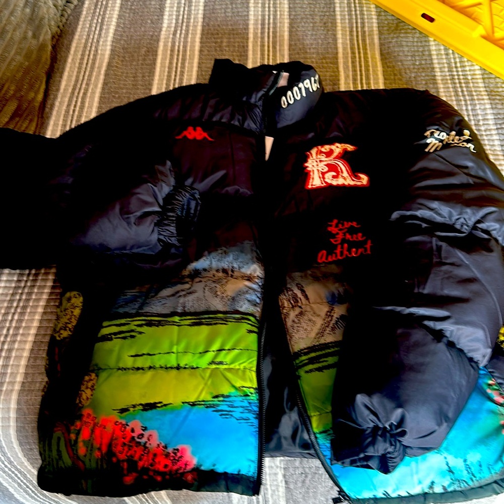 Unique brand new Kappa puffer.
